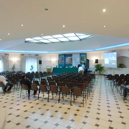 מלון Heraclea פוליקורו