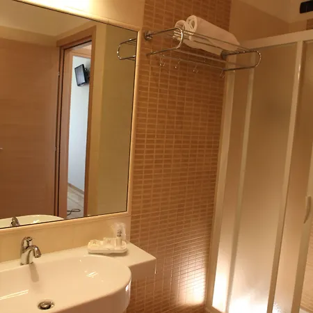 Heraclea מלון פוליקורו