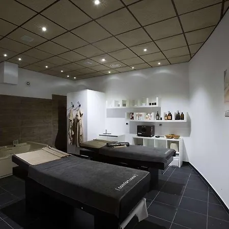 Heraclea מלון 4*